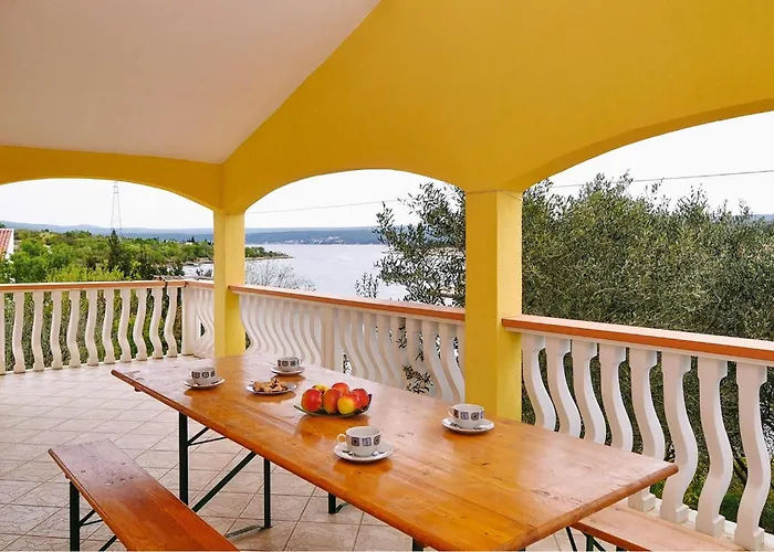 Four-bedroom With Sea View 05 *
