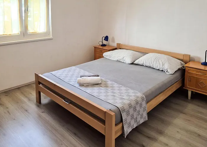 Four-bedroom With Sea View 05 *