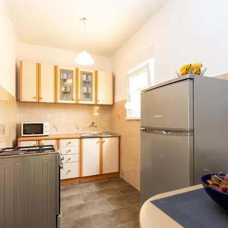 4 Bedroom Awesome In Krusevo Casa de Férias Anić
