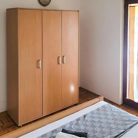 Casa vacanze Four-bedroom With Sea View 05 Kruševo