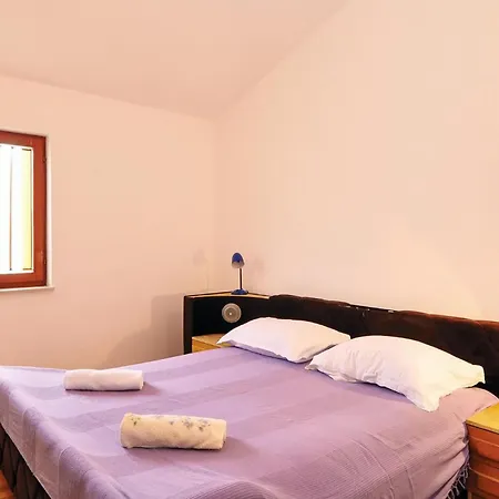 4 Bedroom Awesome In Krusevo Casa de Férias *