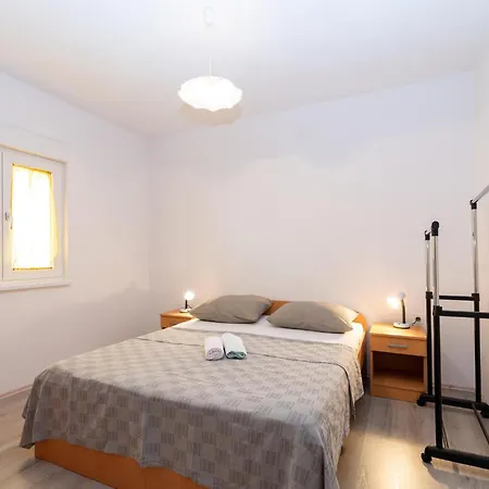Casa de Férias 4 Bedroom Awesome In Krusevo