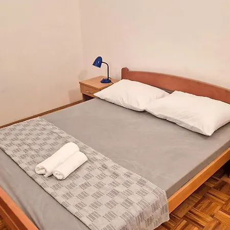 Four-bedroom With Sea View 05 Kruševo